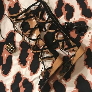 🐆 REPORT Lace Up Black Sandals NWOT 🐆